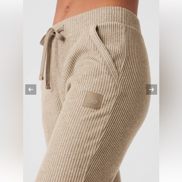 Alo Muse Sweatpant - Picture 3 of 4